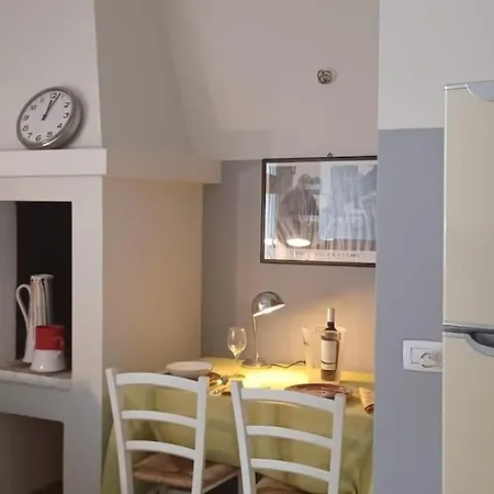 Feriehus Casa Pumi Nel Centro Storico Di Nardo' Con Terrazza Panoramica *
